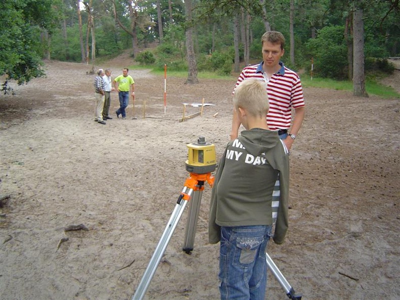 Kavel uitzetten clubhuis 001 (Medium).jpg